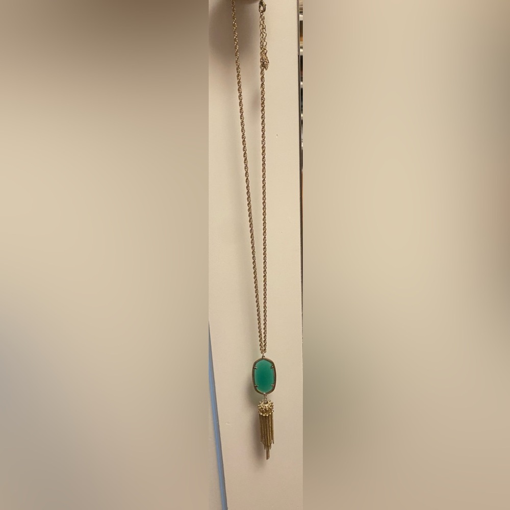 Kendra Scott long pendant necklace
